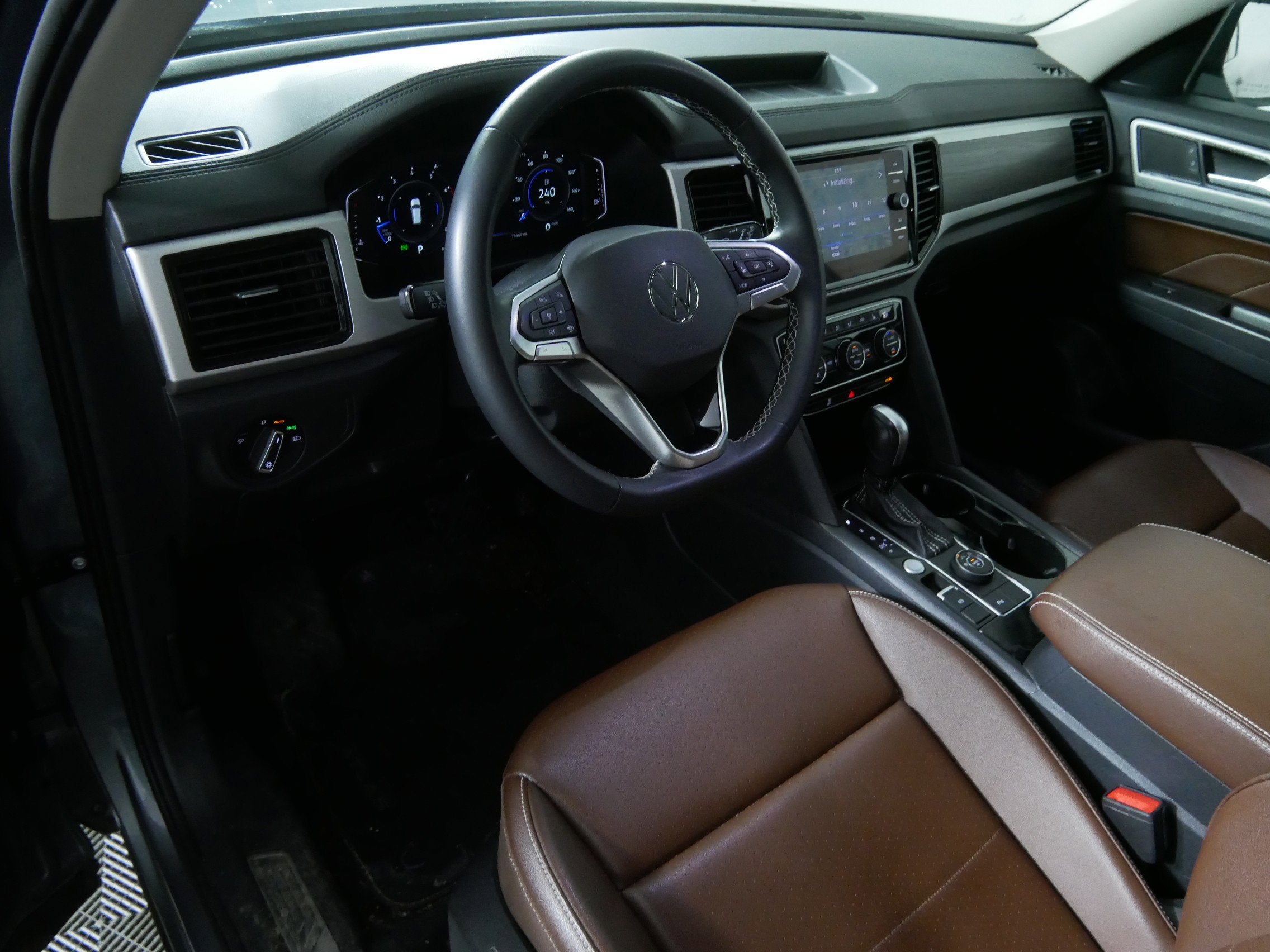 2022 Volkswagen Atlas 3.6L V6 SE w/Technology