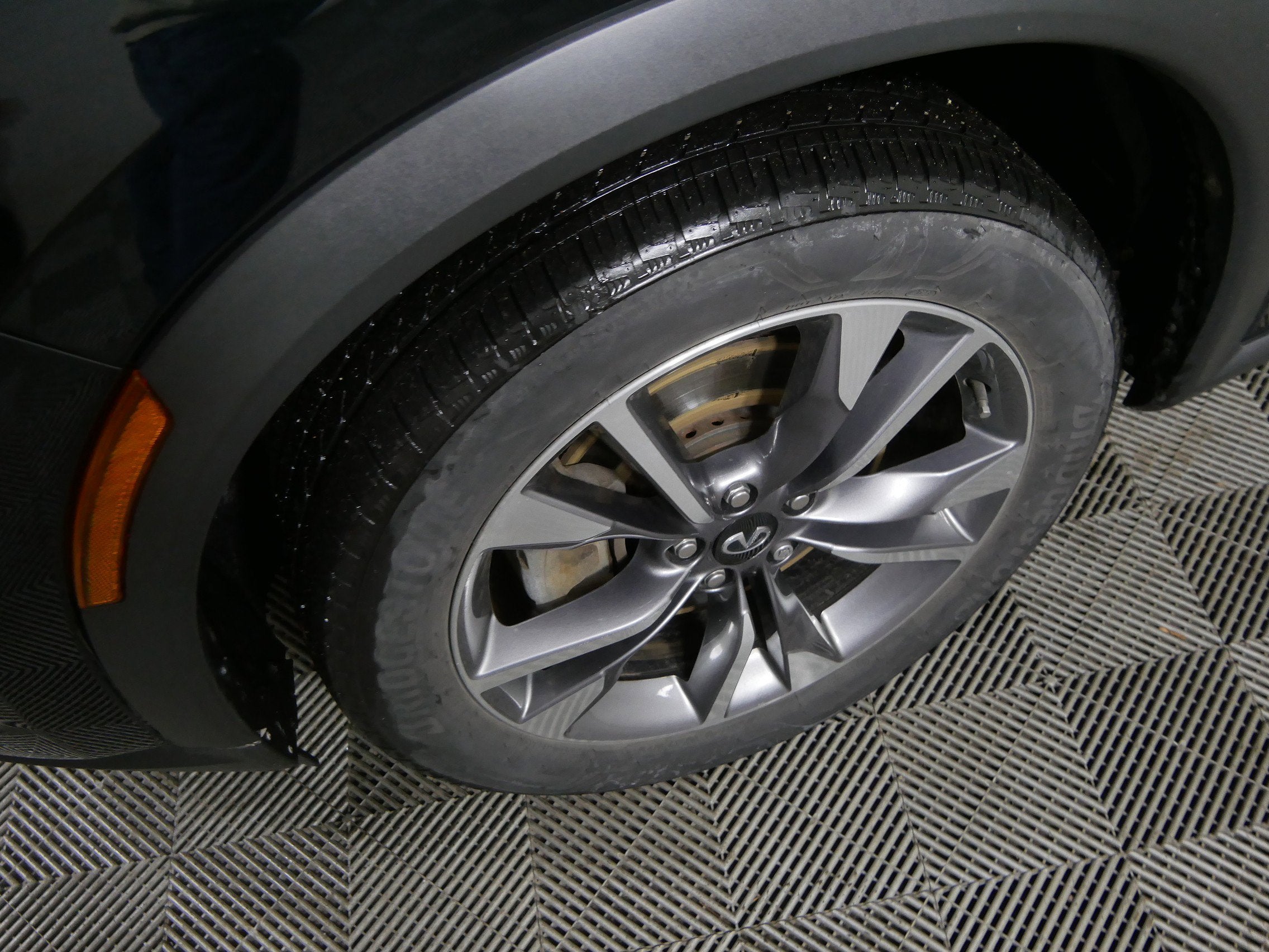 2024 INFINITI QX60 LUXE