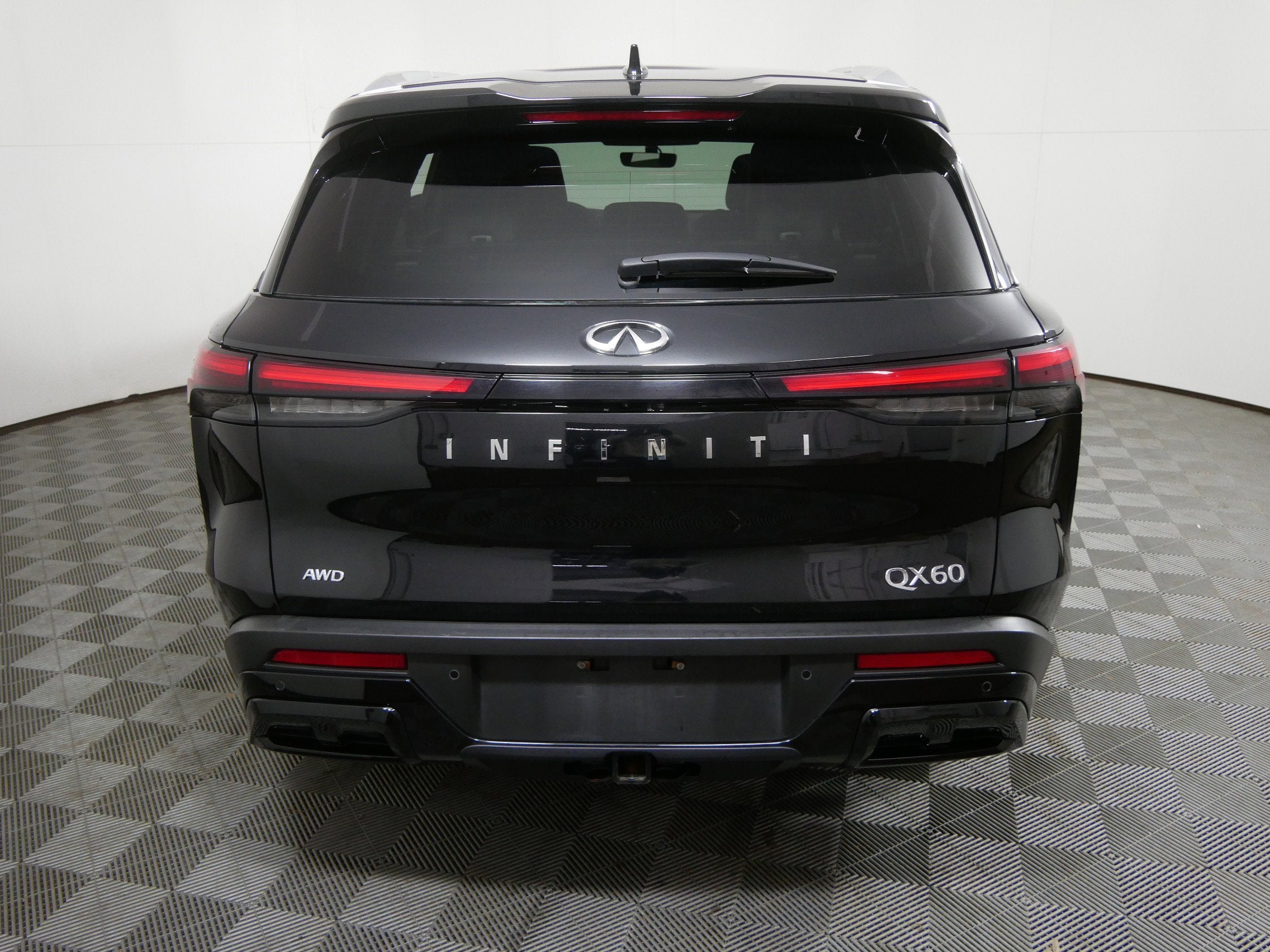 2024 INFINITI QX60 LUXE