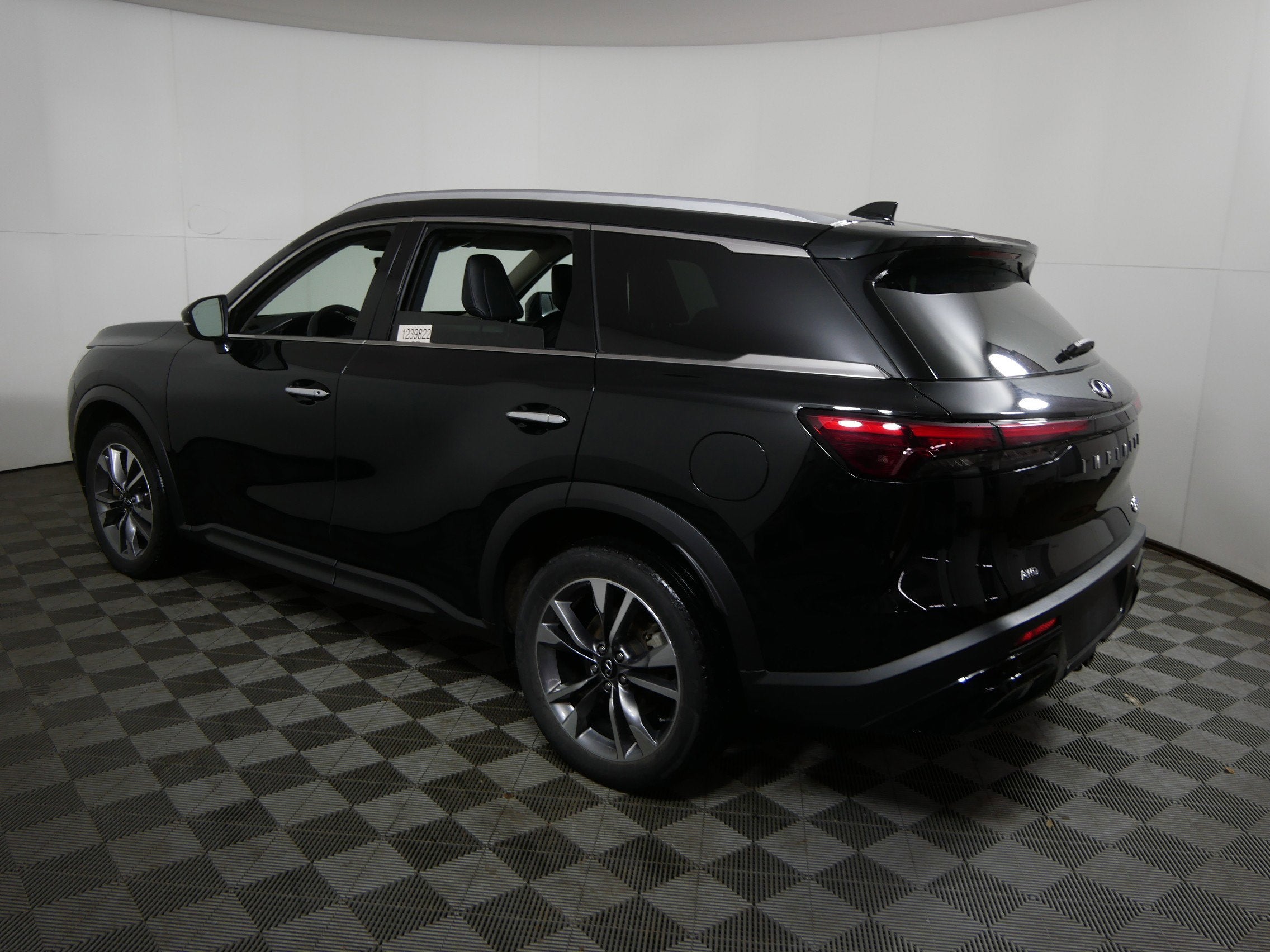 2024 INFINITI QX60 LUXE