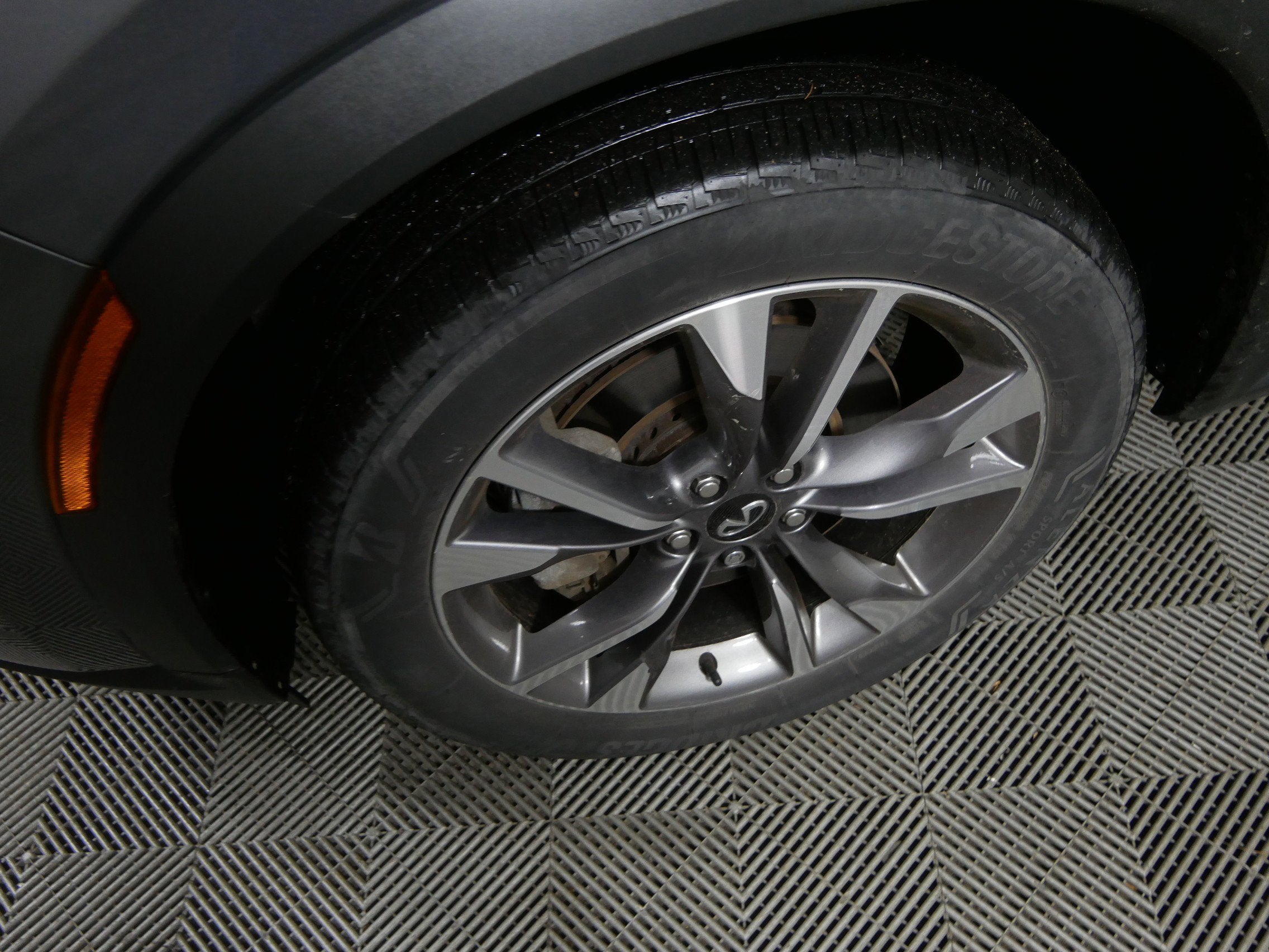 2024 INFINITI QX60 LUXE