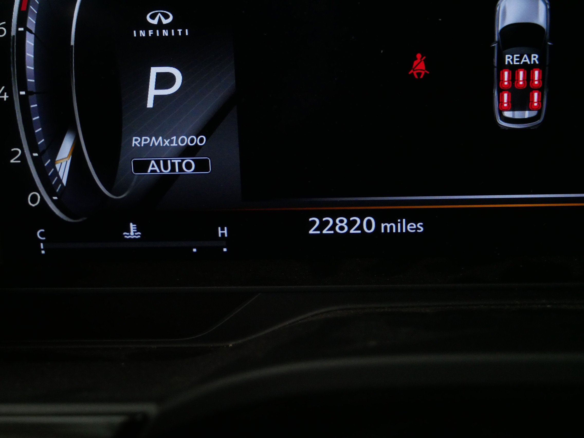 2024 INFINITI QX60 LUXE