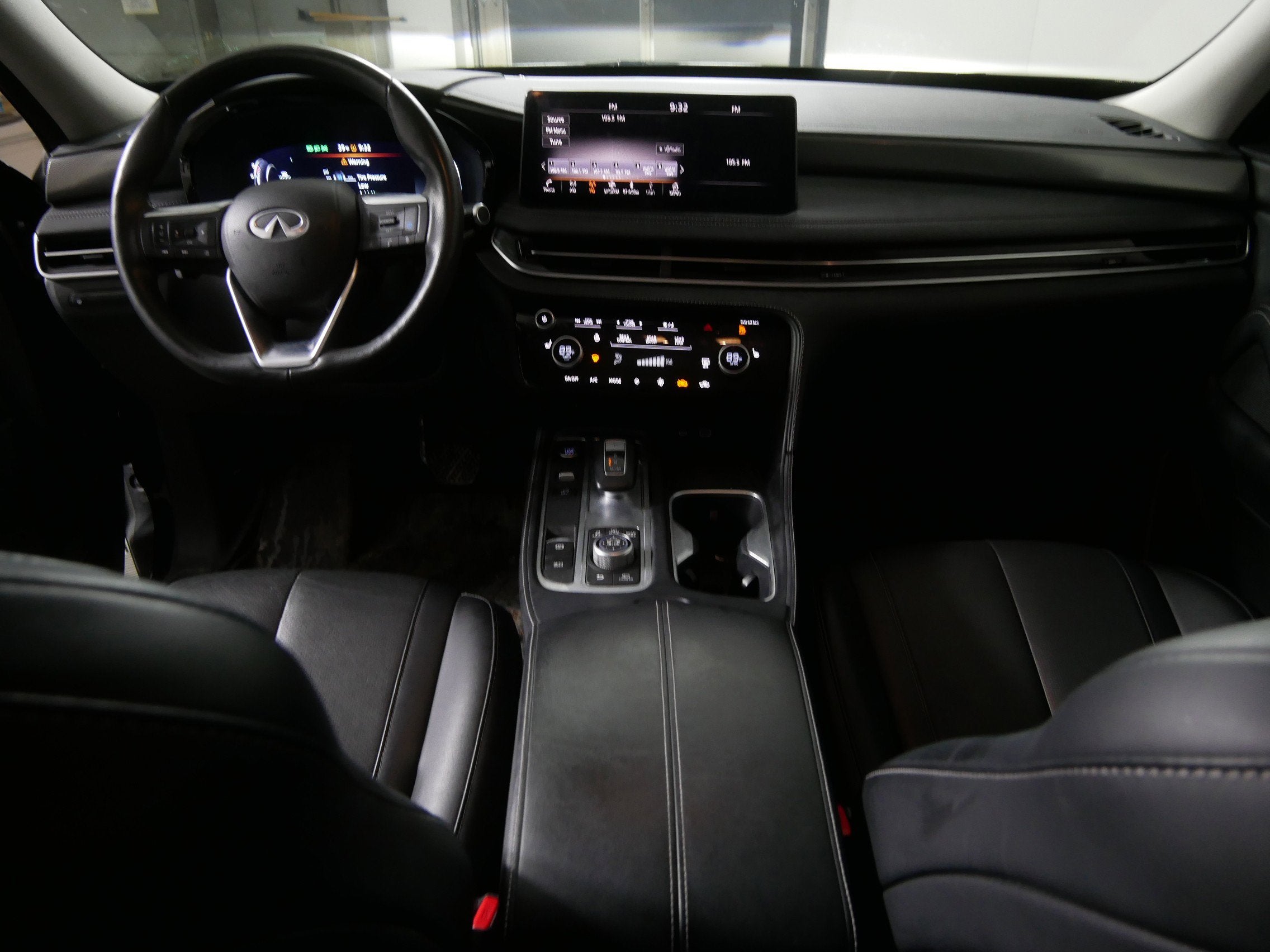 2024 INFINITI QX60 LUXE