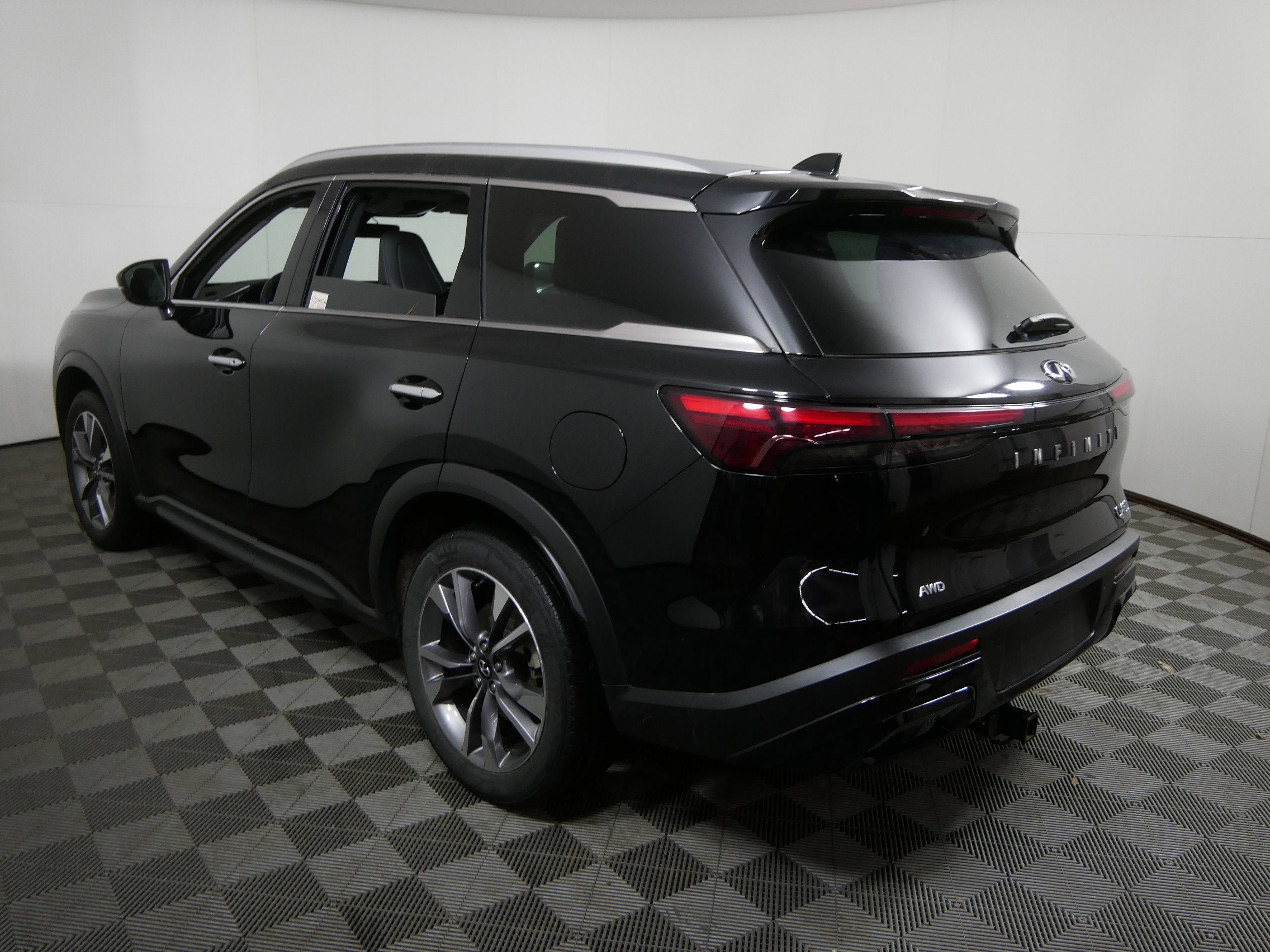 2024 INFINITI QX60 LUXE