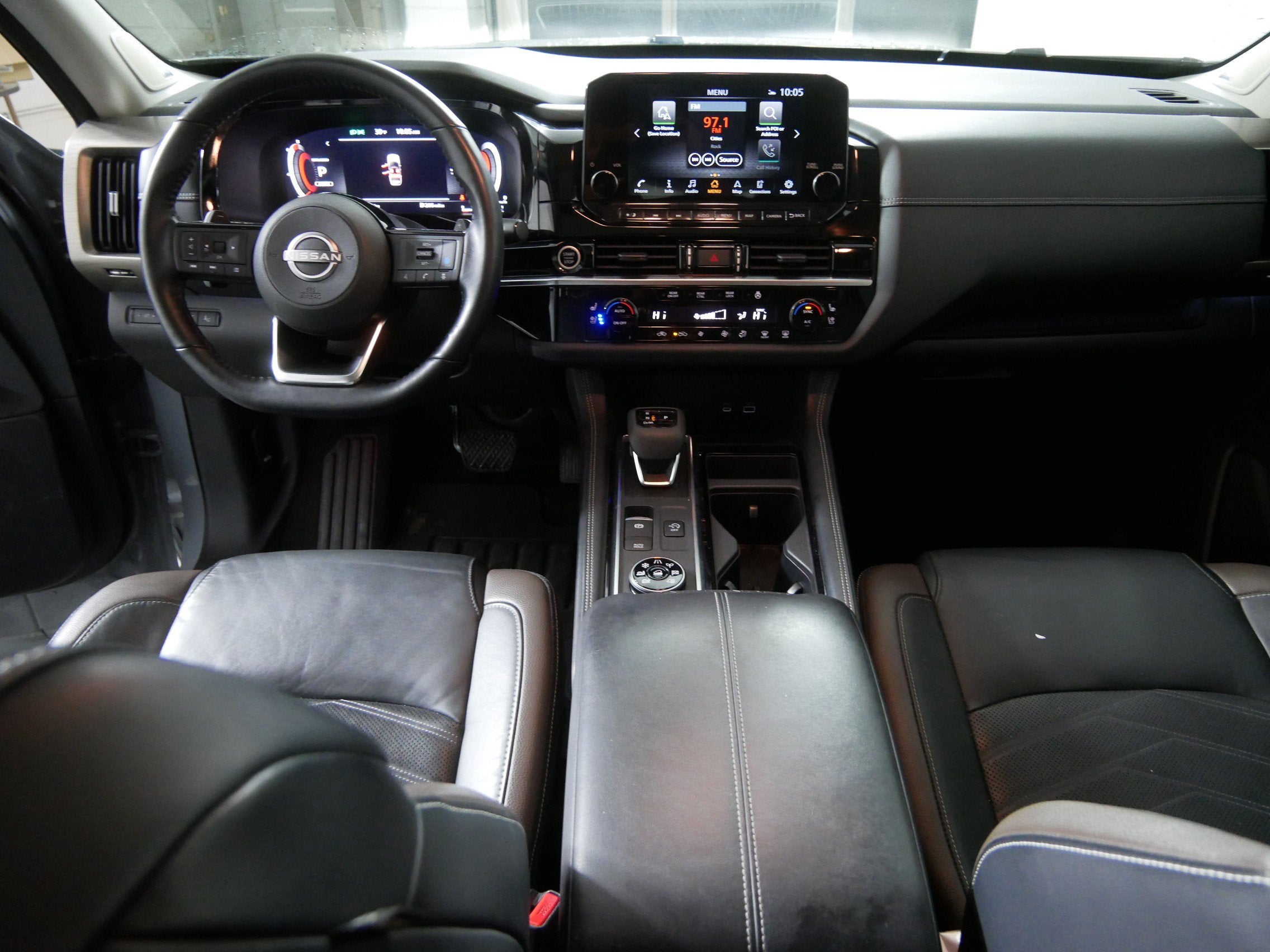 2023 Nissan Pathfinder Platinum