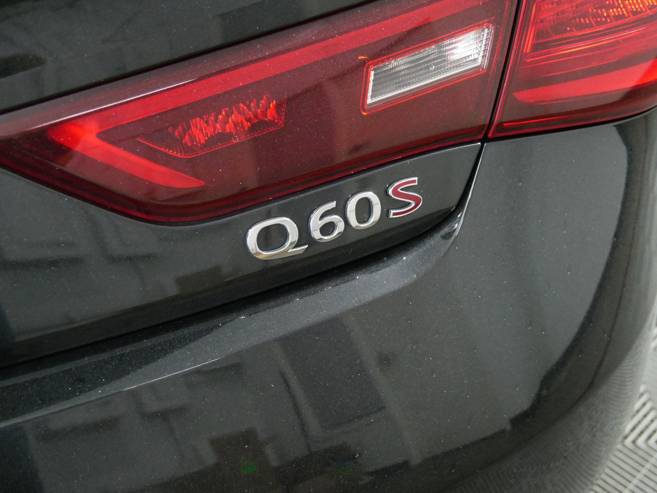 2022 INFINITI Q60 RED SPORT 400