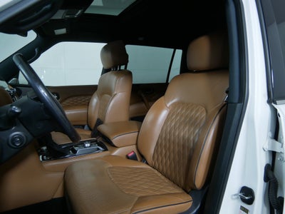 2023 INFINITI QX80 LUXE