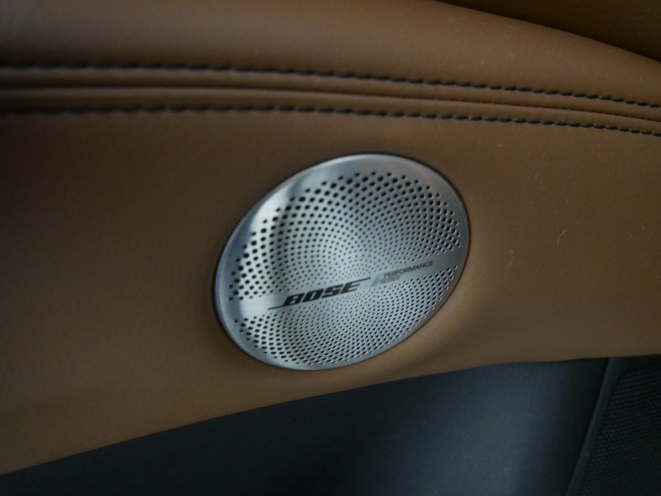 2023 INFINITI QX80 LUXE