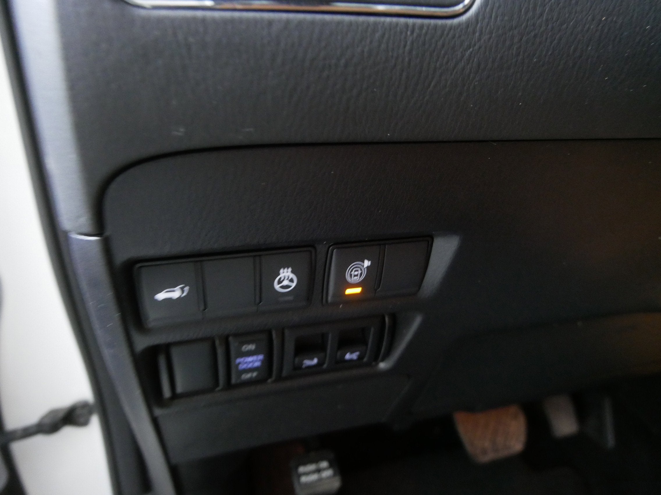 2023 INFINITI QX80 LUXE