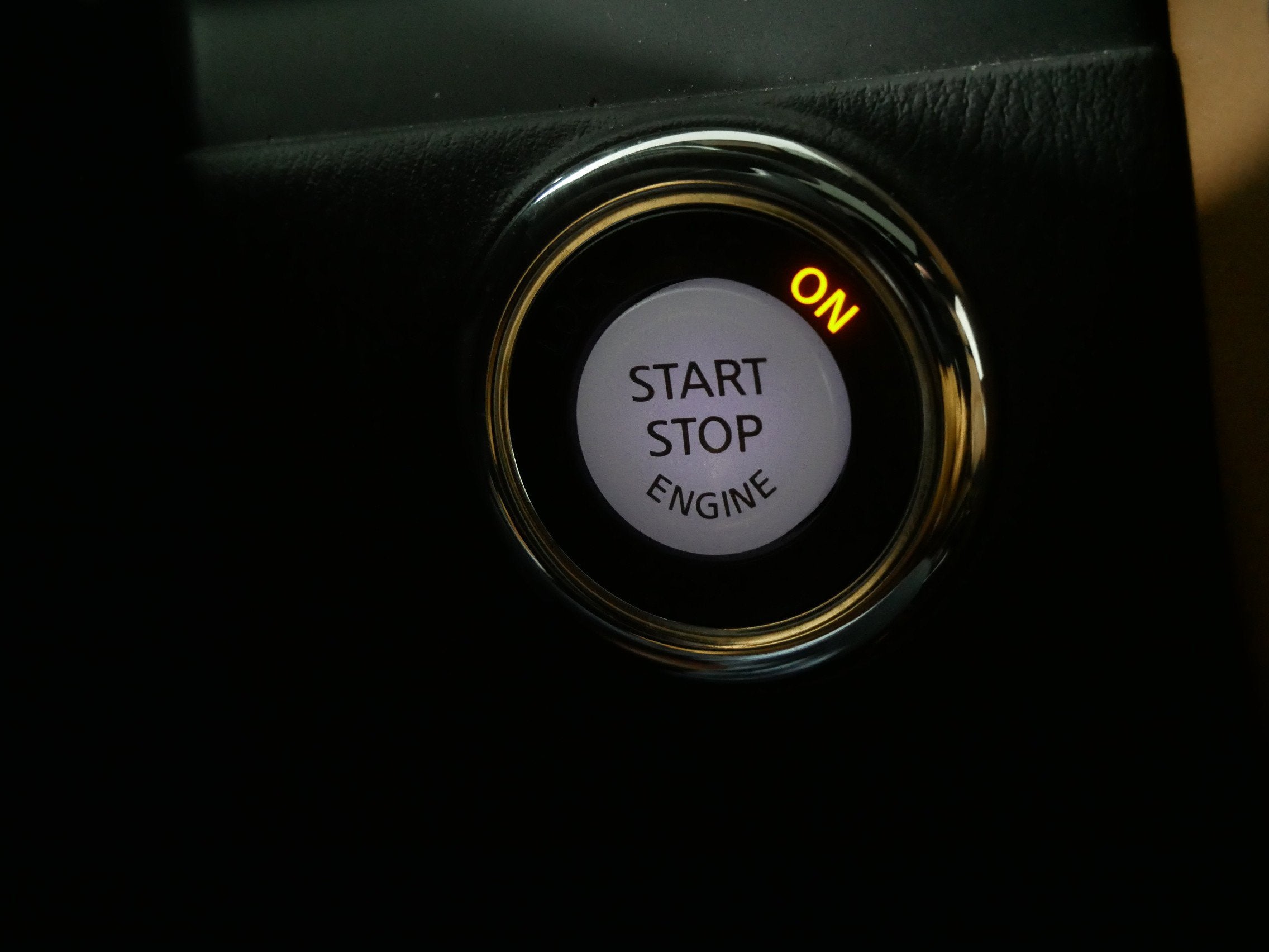 2023 INFINITI QX80 LUXE