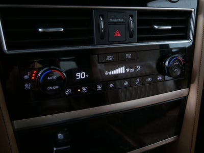 2023 INFINITI QX80 LUXE