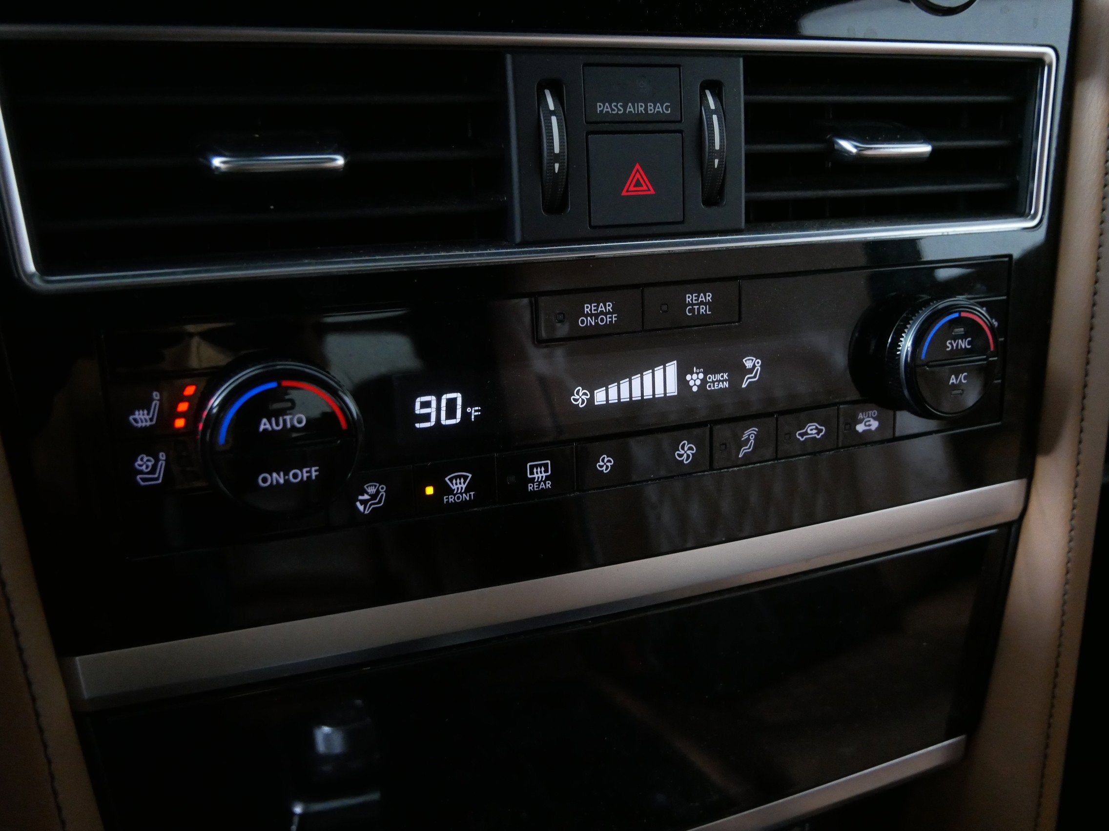 2023 INFINITI QX80 LUXE