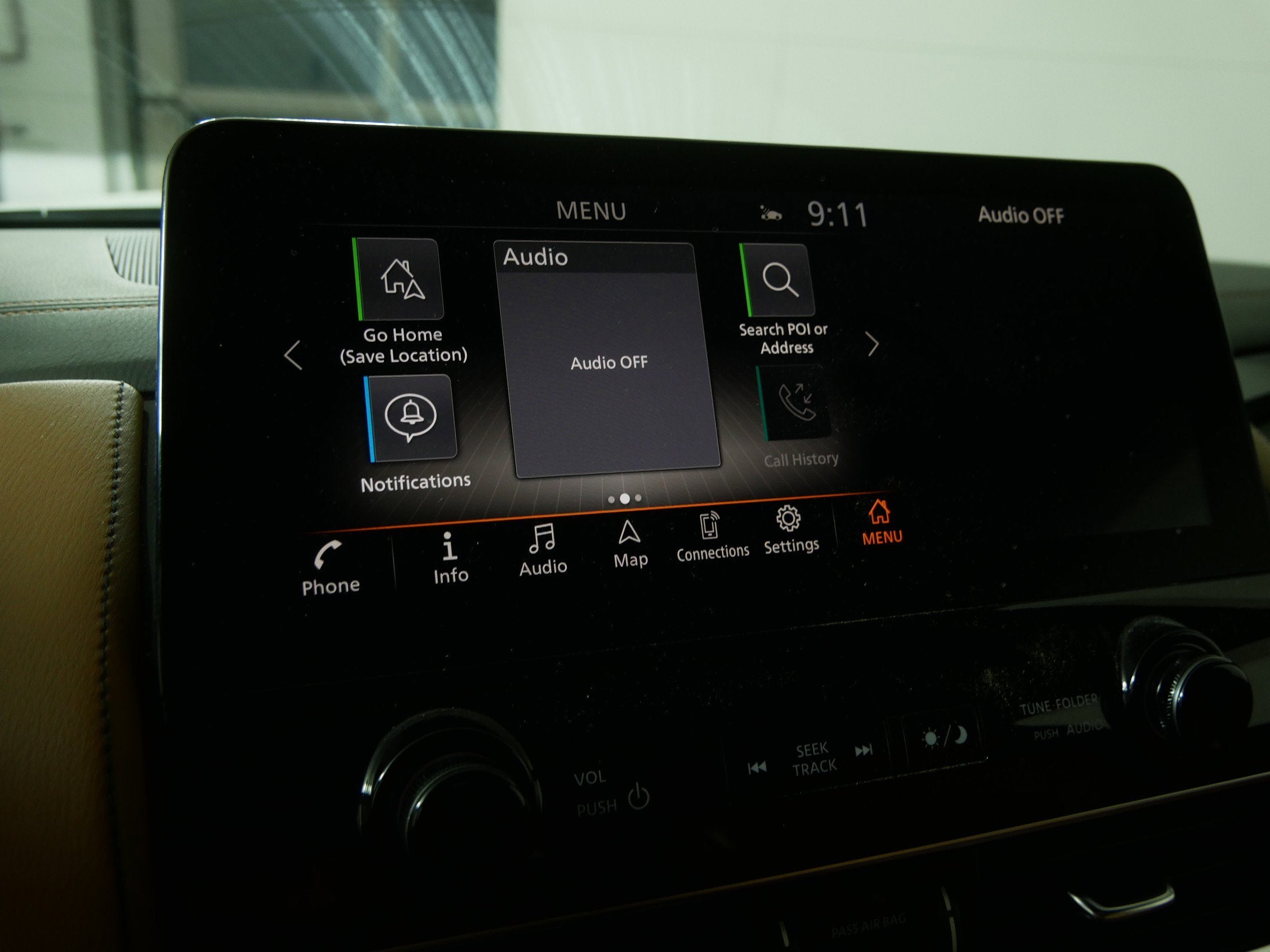 2023 INFINITI QX80 LUXE