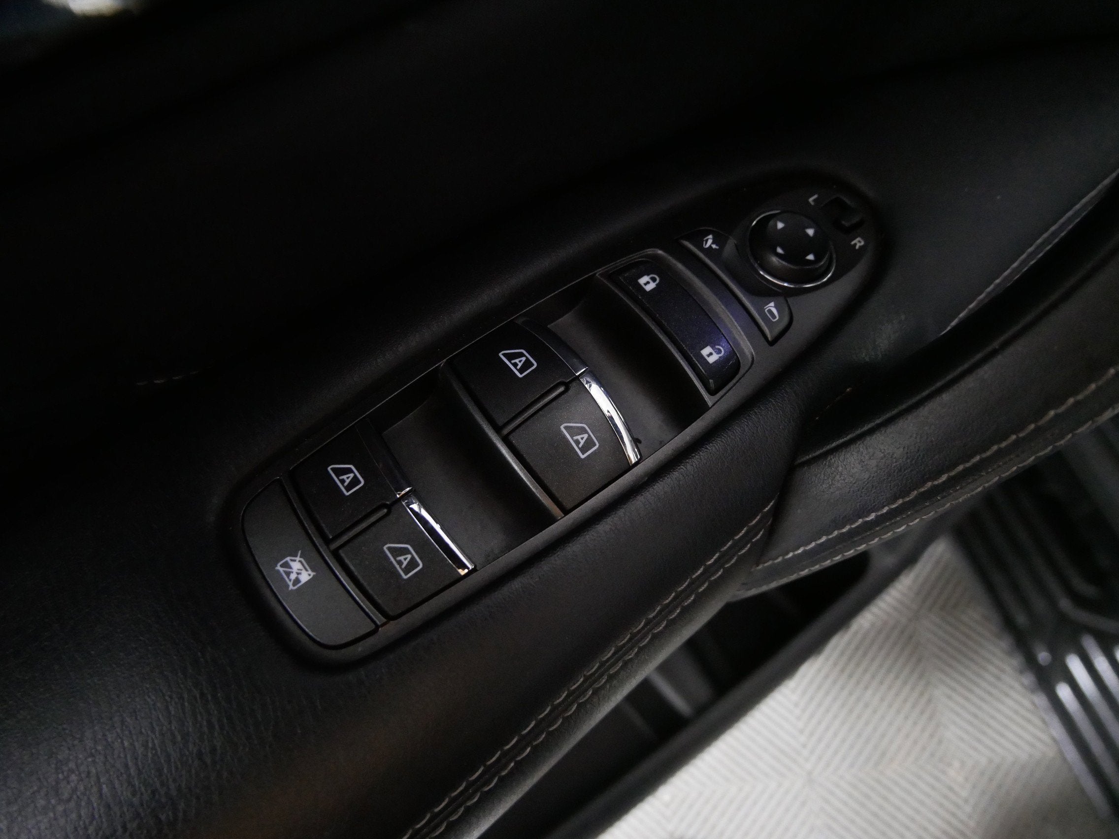 2022 INFINITI QX80 LUXE