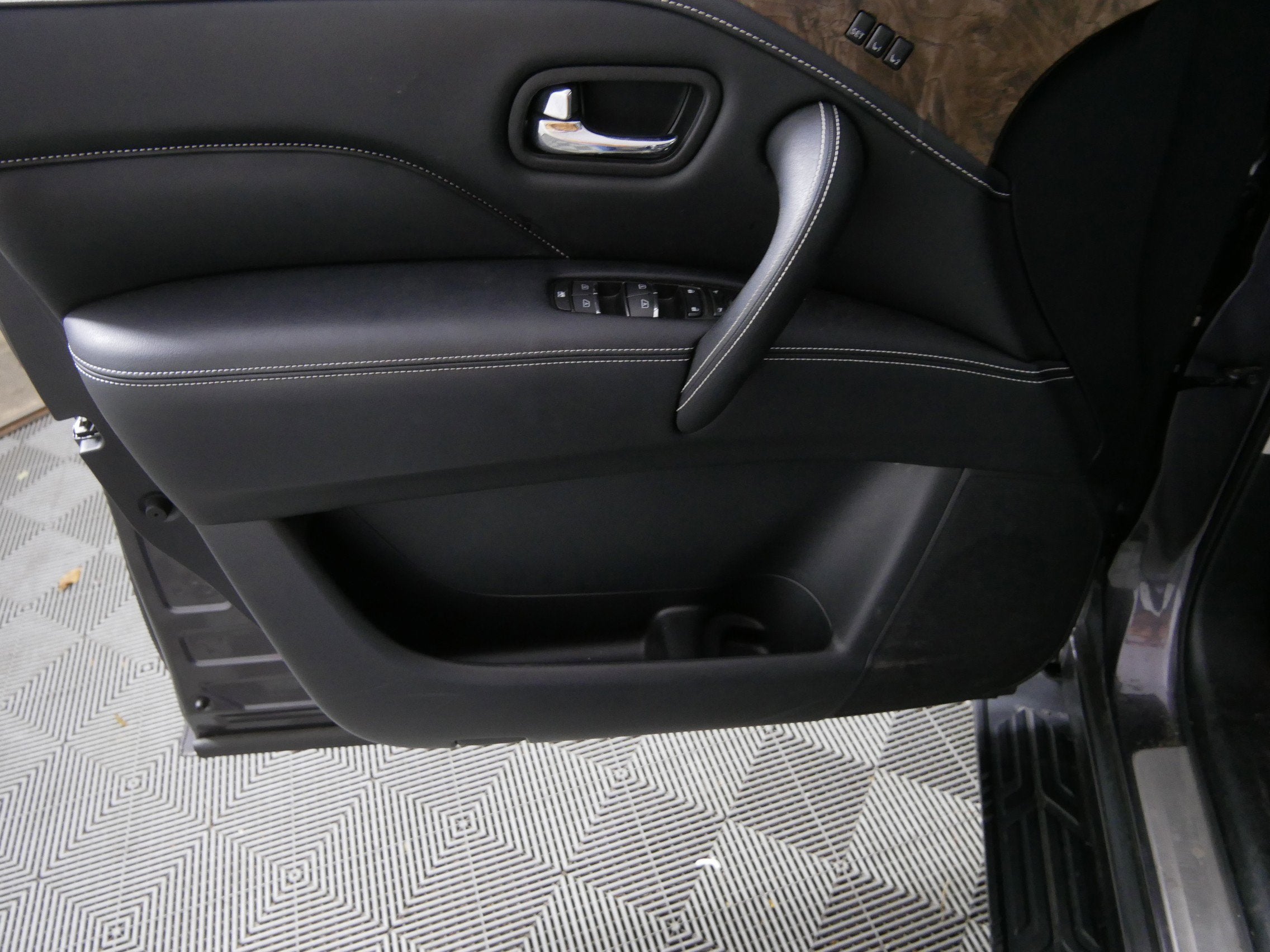 2024 INFINITI QX80 PREMIUM SELECT