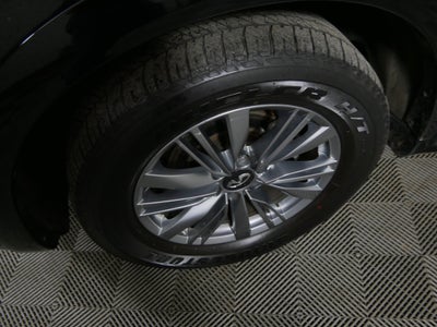 2022 INFINITI QX80 LUXE