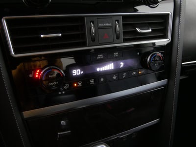 2022 INFINITI QX80 LUXE