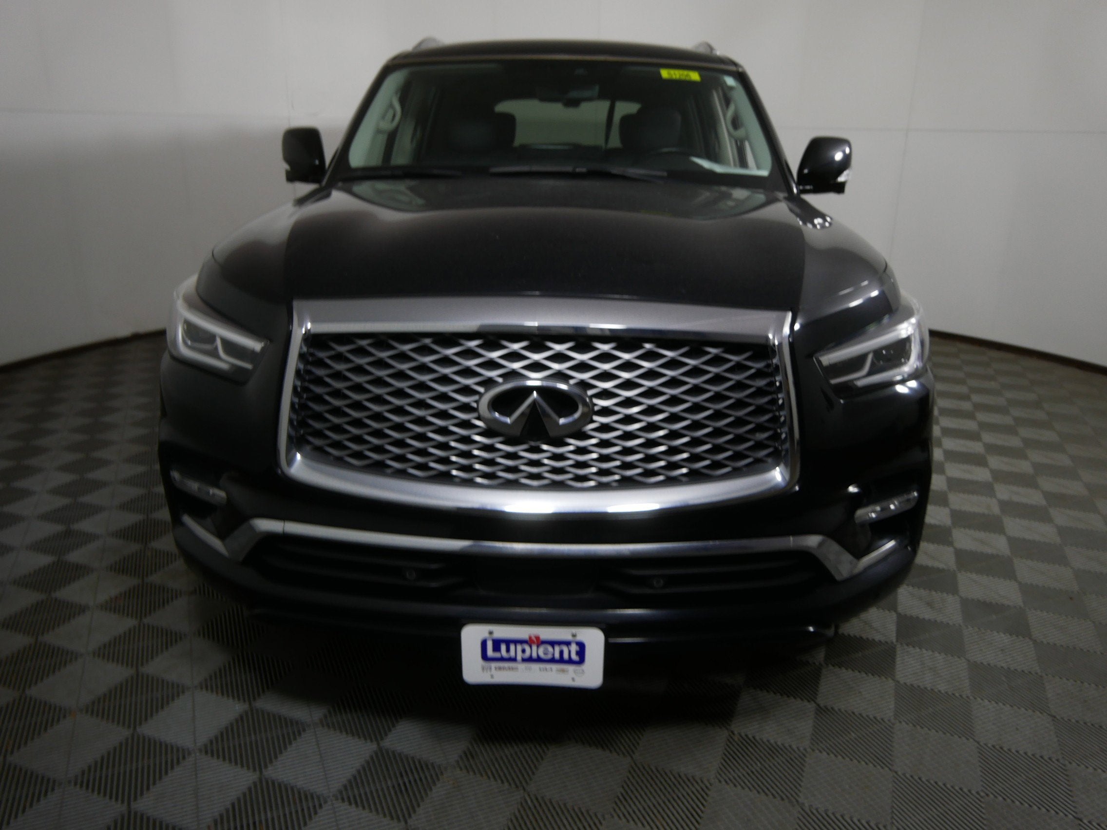 2022 INFINITI QX80 LUXE