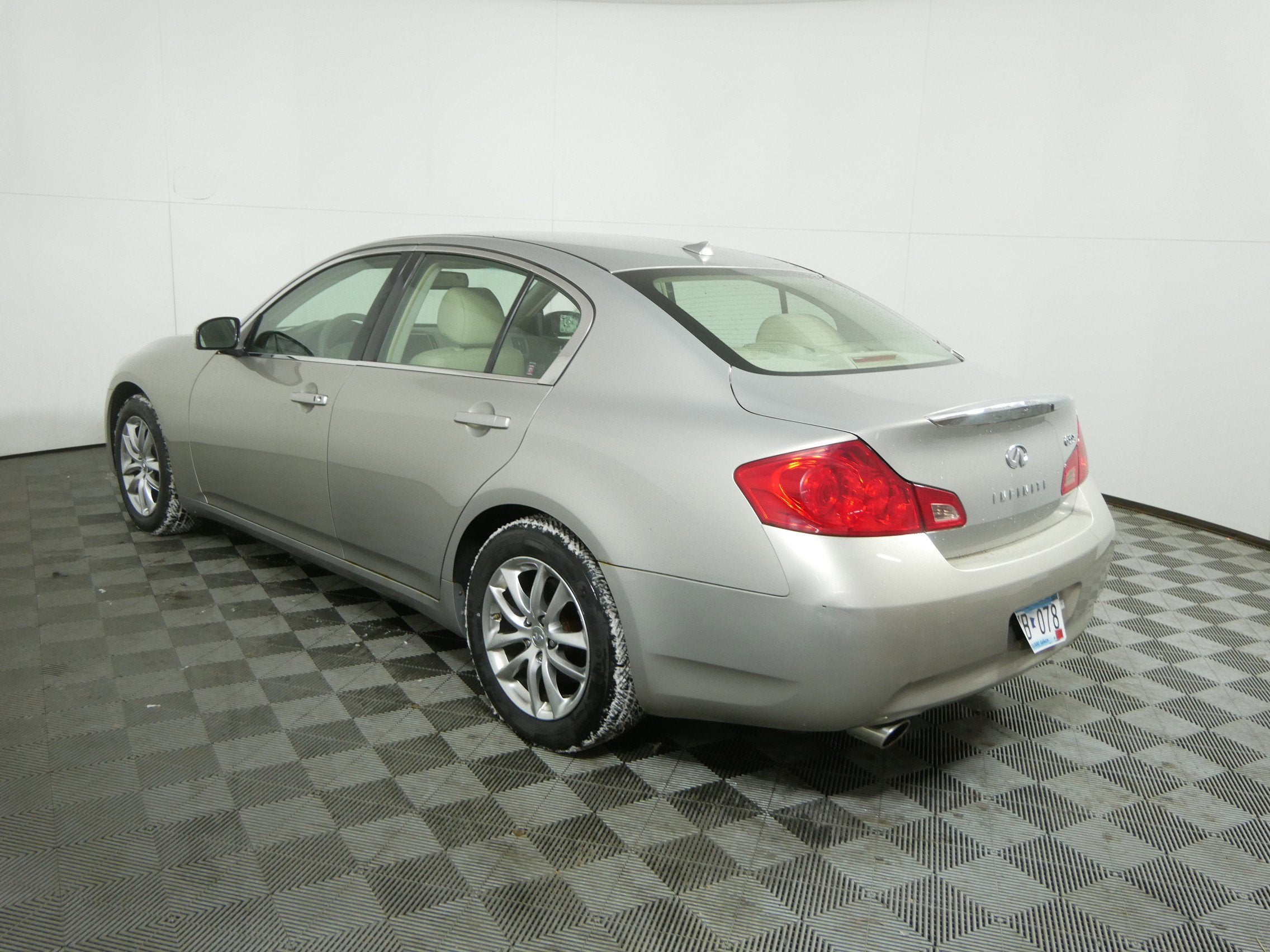 2008 INFINITI G35 Sedan x