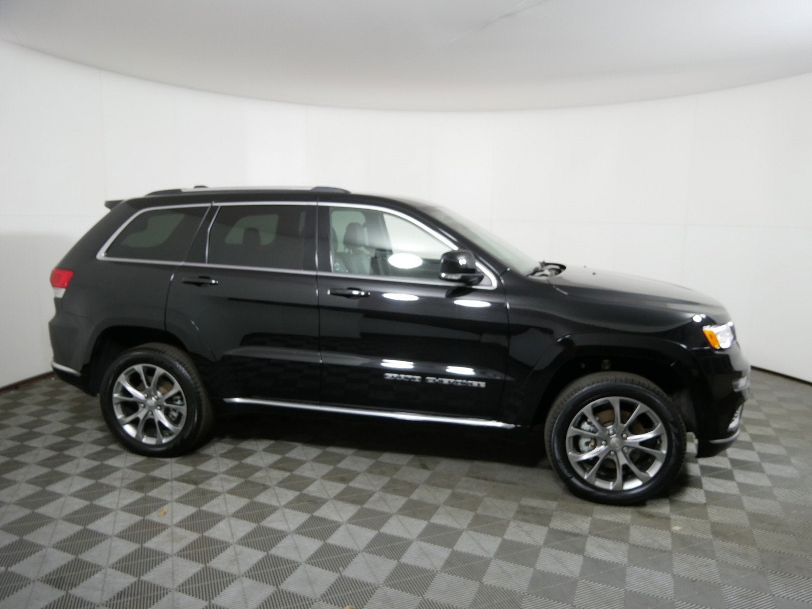 Used 2021 Jeep Grand Cherokee Summit with VIN 1C4RJFJG3MC880344 for sale in Minneapolis, Minnesota