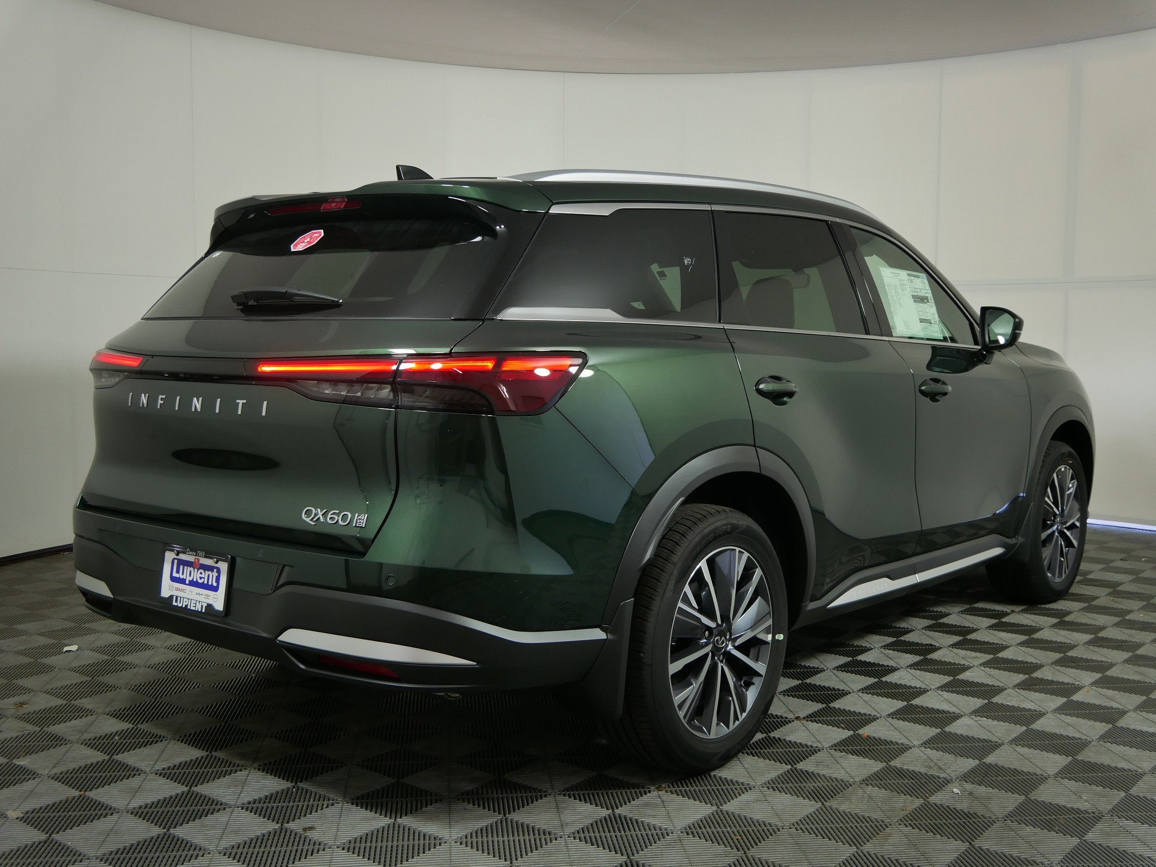 2026 INFINITI QX60 LUXE