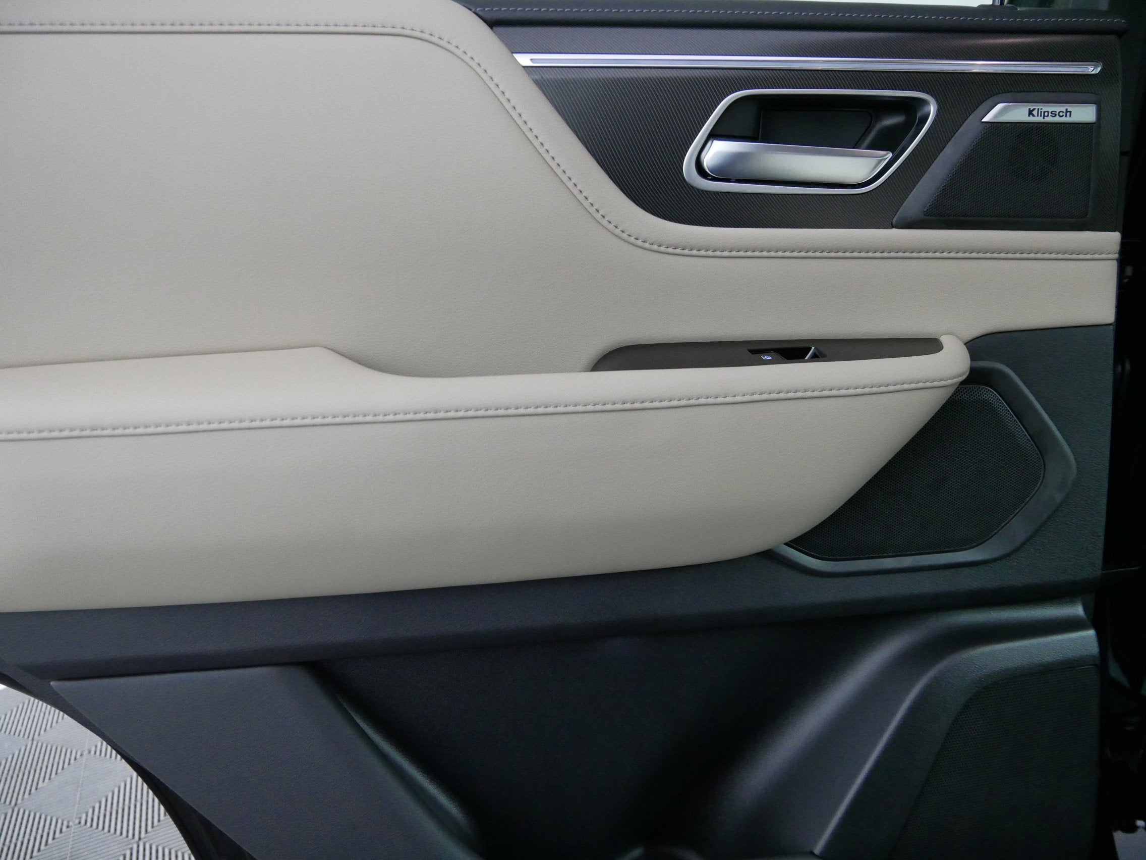 2026 INFINITI QX80 PURE