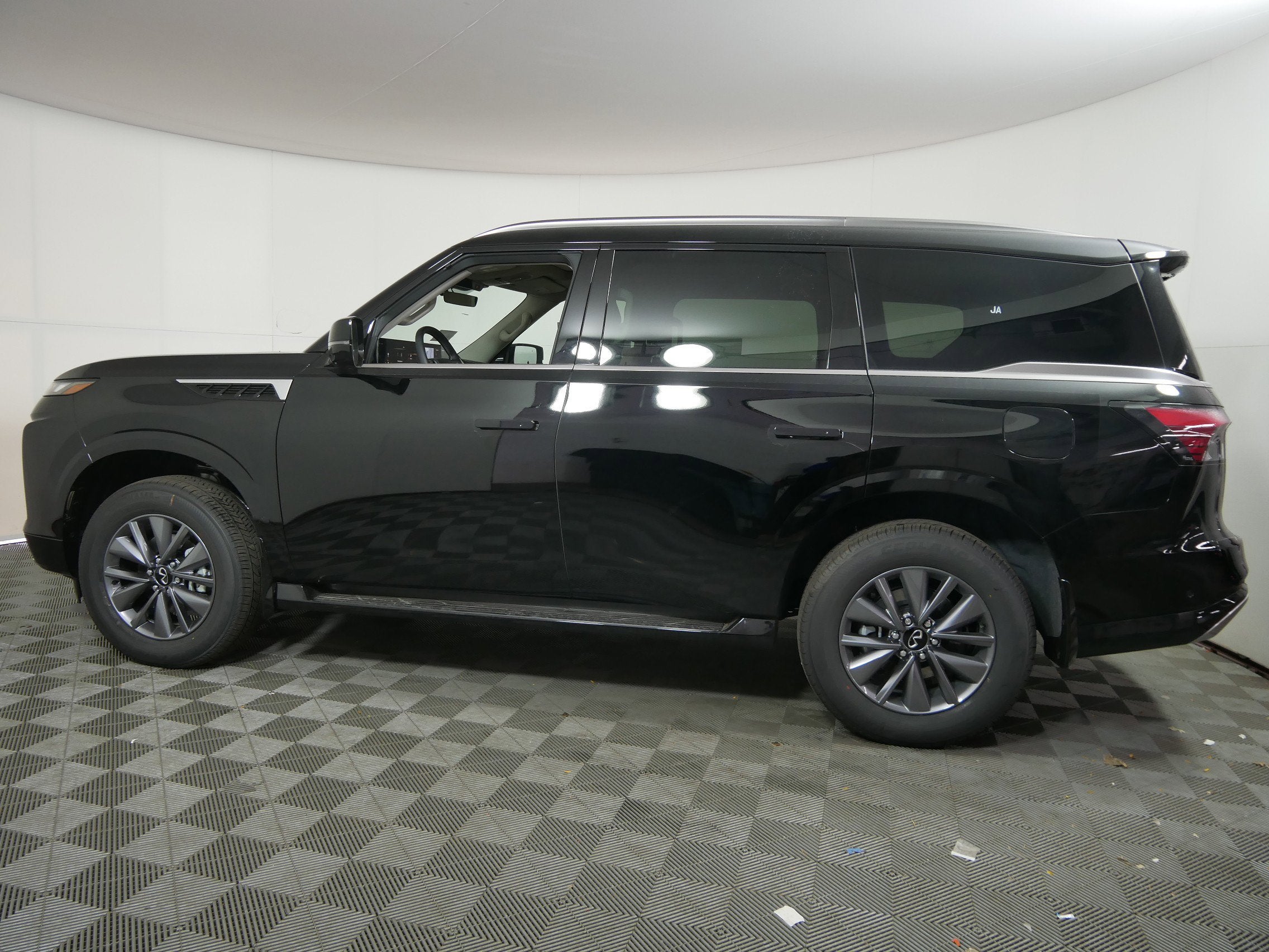 2026 INFINITI QX80 PURE