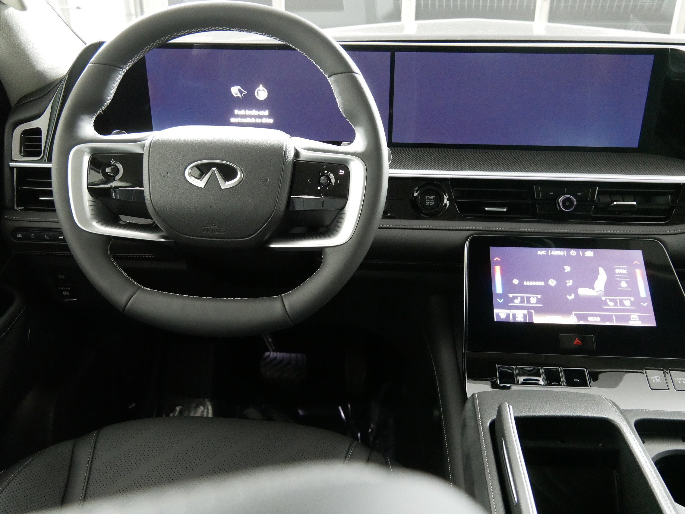 2026 INFINITI QX80 LUXE