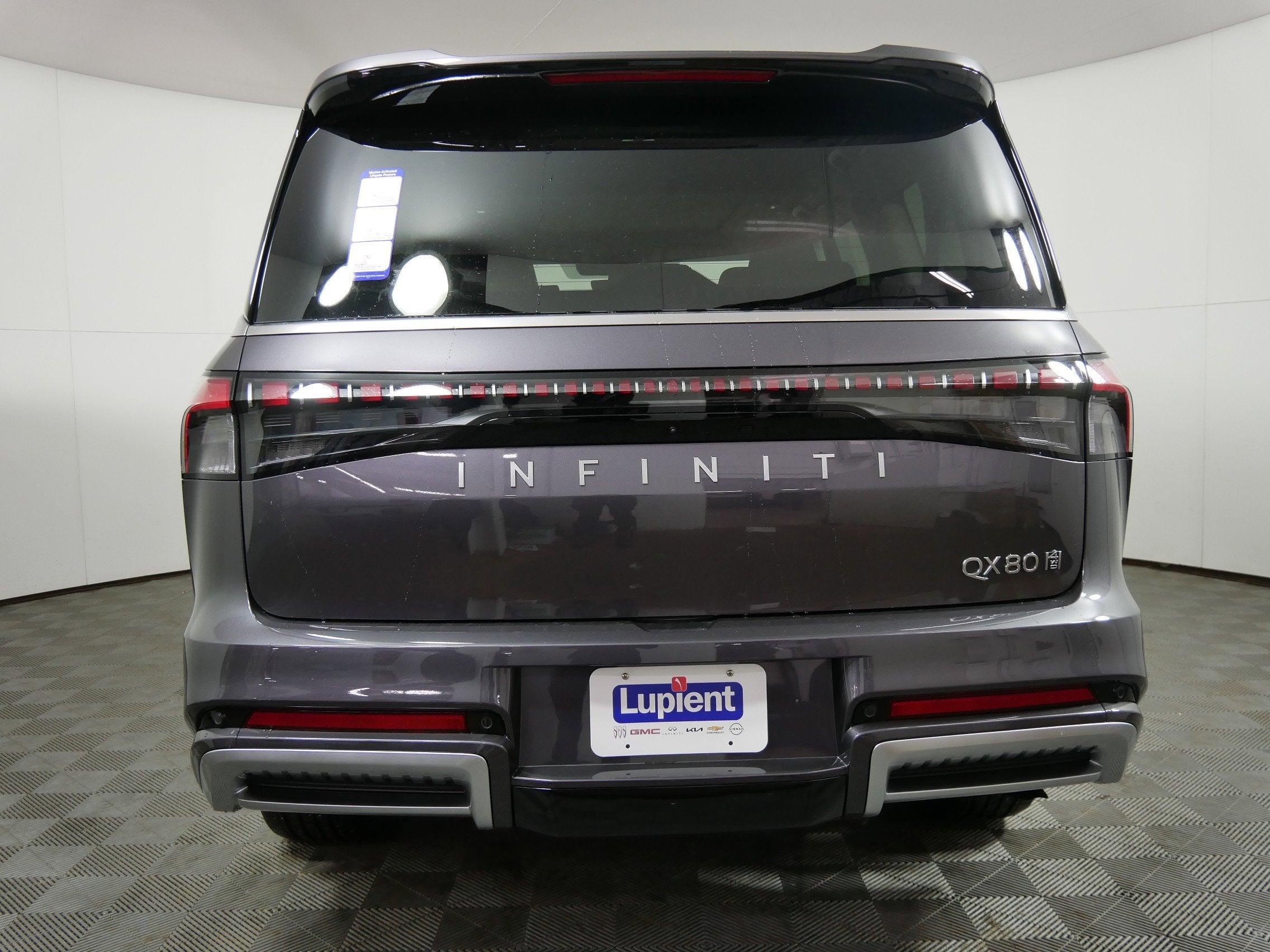 2026 INFINITI QX80 LUXE