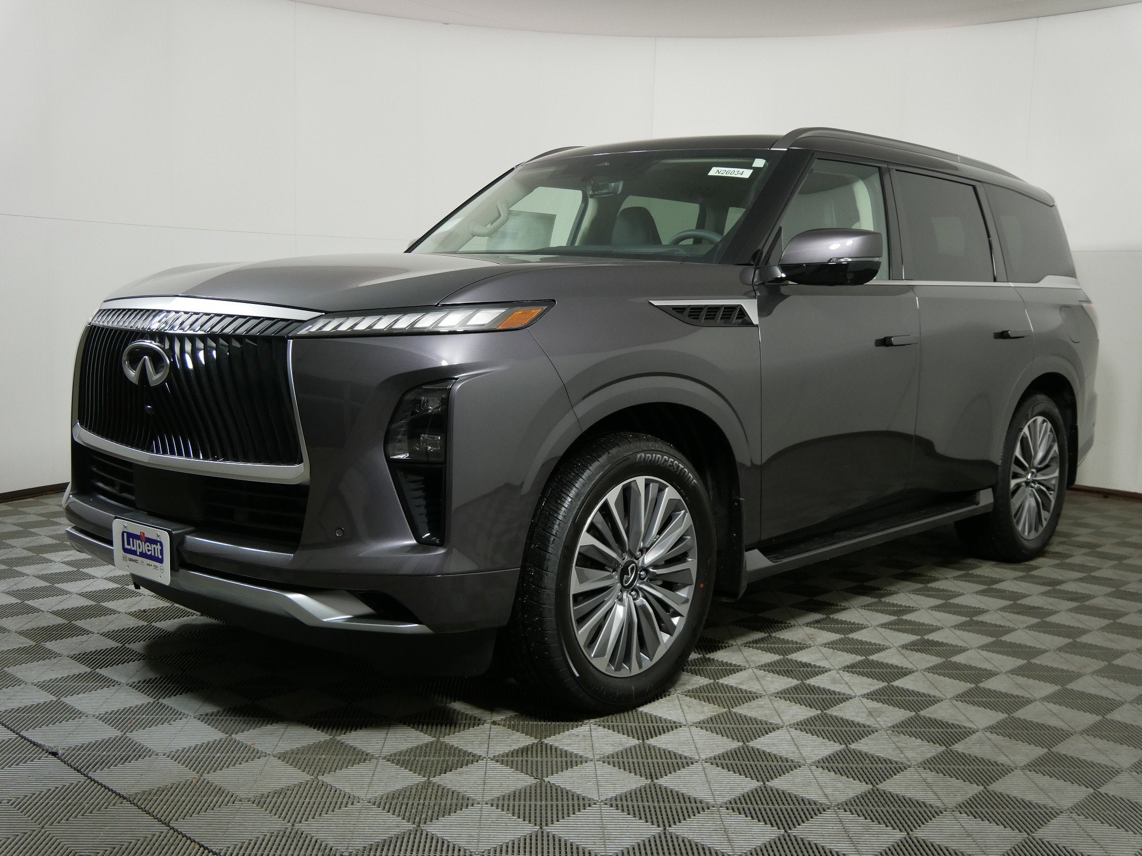 2026 INFINITI QX80 LUXE