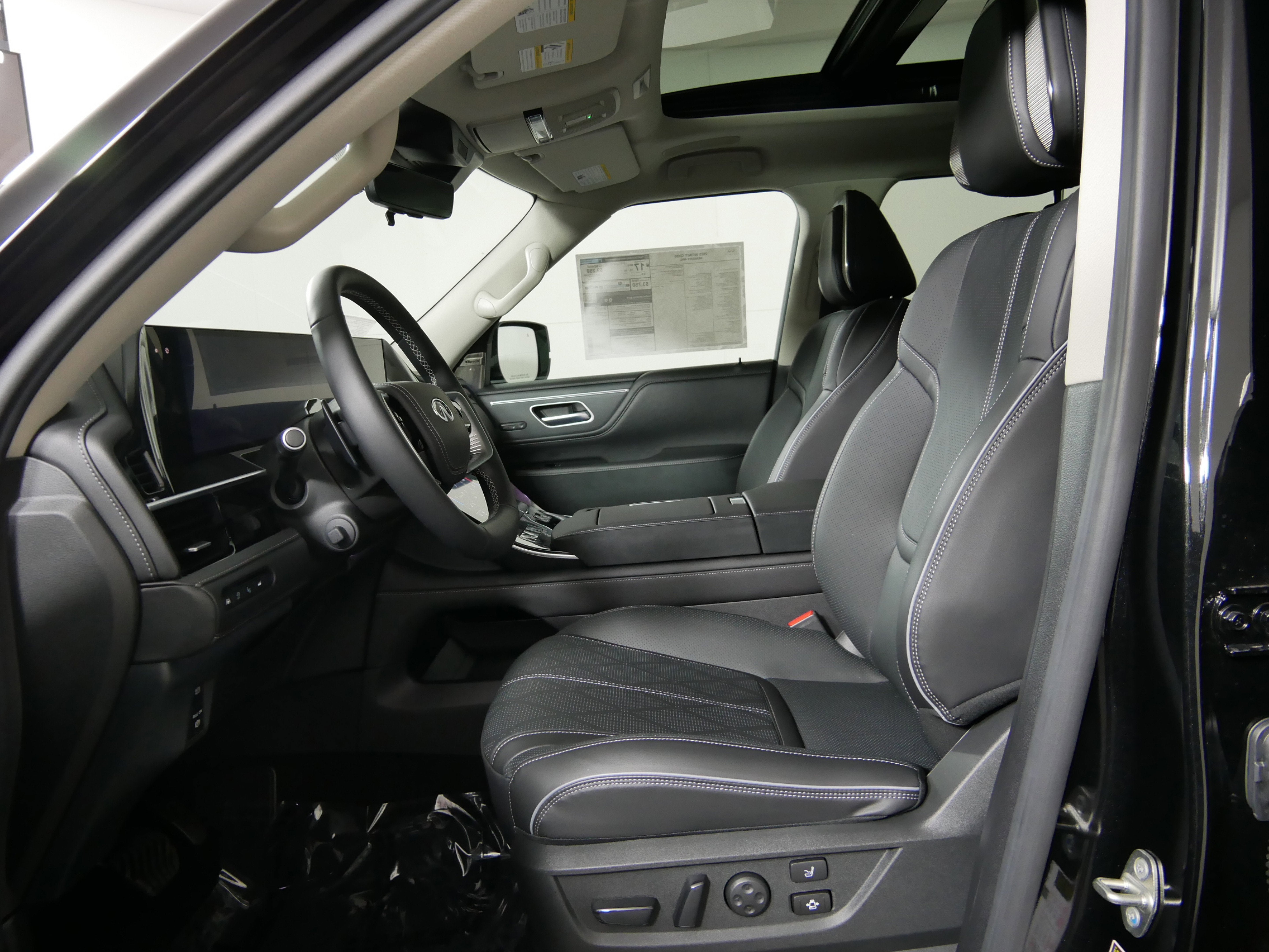 2025 INFINITI QX80 SENSORY