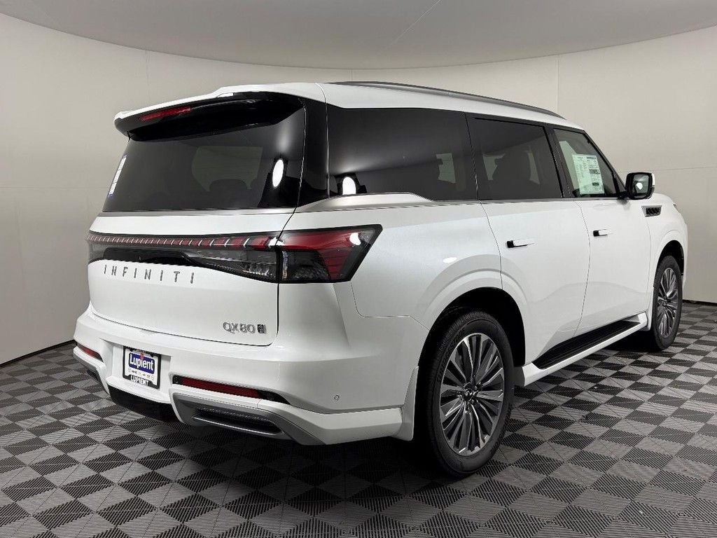 2026 INFINITI QX80 LUXE